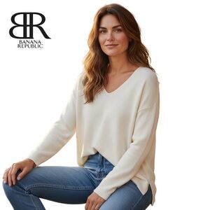 017 Banana Republic Sweater